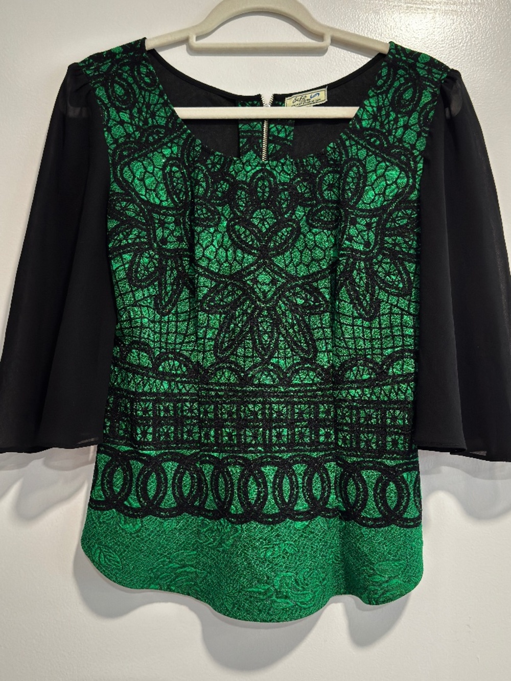 Elegant Green and Black Lace Blouse